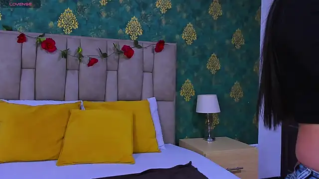 SuzanSmithh online show from 17, 11, 2025