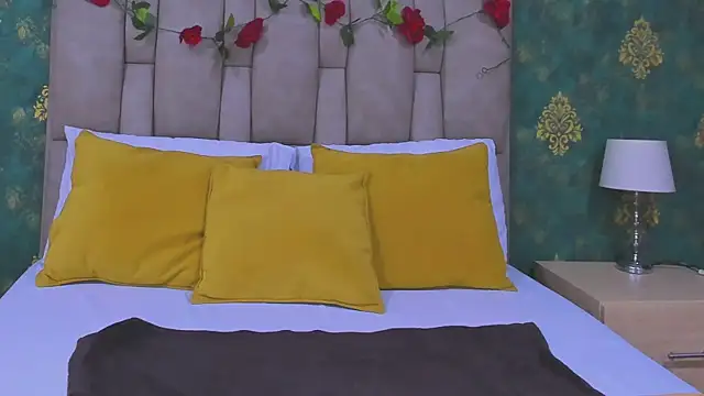 SuzanSmithh online show from 25, 11, 2025