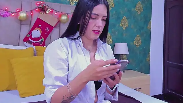 SuzanSmithh online show from 15, 12, 2025