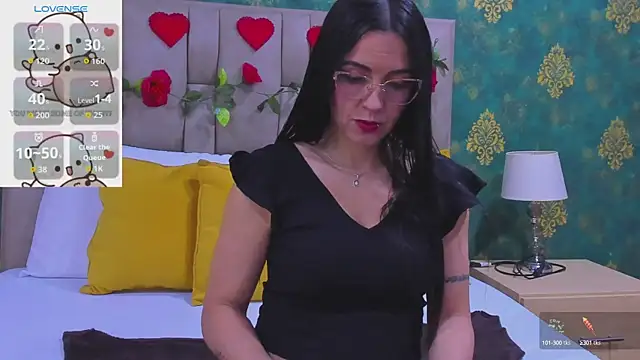 SuzanSmithh online show from 8, 10, 2025