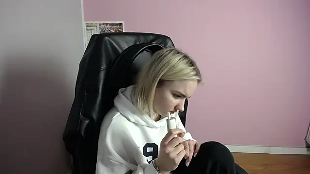 viktoria lovely online show from 27, 3, 2026