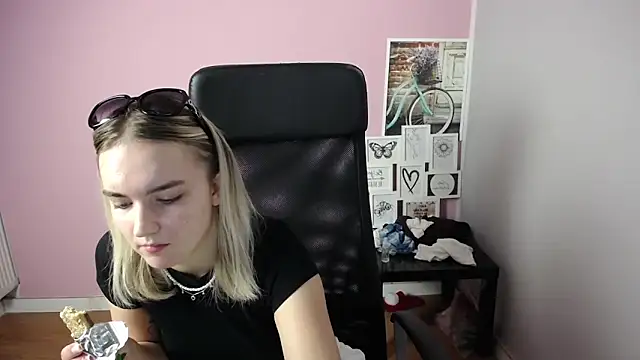 viktoria lovely online show from 20, 9, 2025