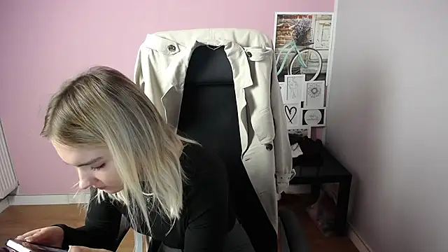 viktoria lovely online show from 6, 10, 2025