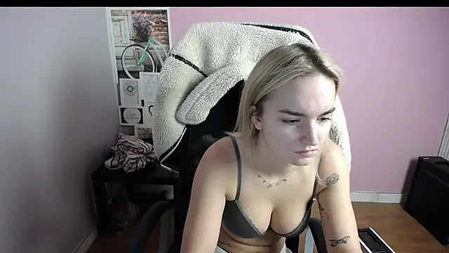 viktoria lovely online show from 4, 12, 2025