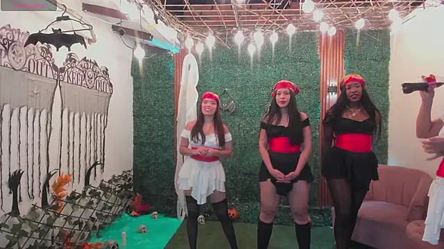 aidaadams online show from 31, 10, 2025