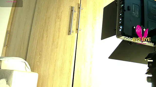 aidaadams online show from 12, 11, 2025