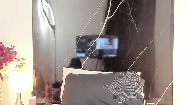 BellaaStarlix online show from 4, 3, 2026