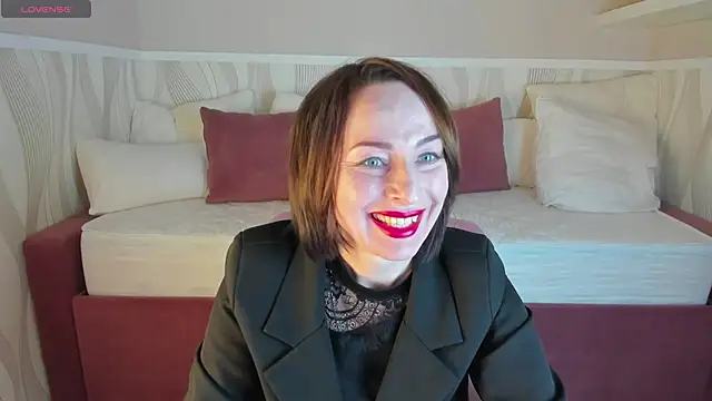 Jaqueline Richardson online show from 26, 2, 2025