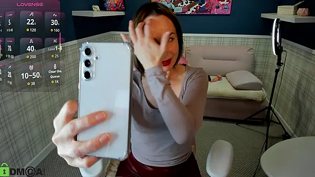 Jaqueline Richardson online show from 16, 12, 2025