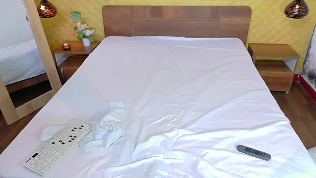 Mrs booty online show from 20, 10, 2025