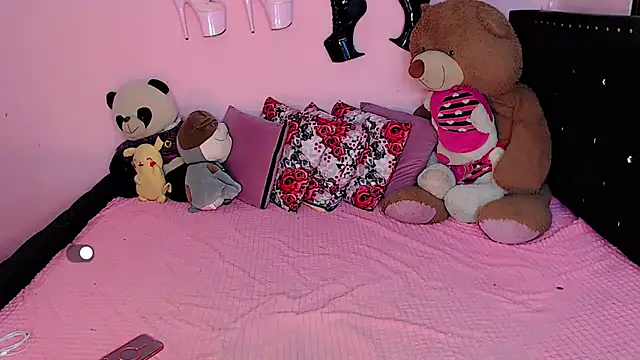 Ciinamonloren online show from 15, 4, 2026