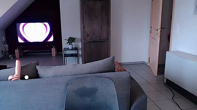 Ciinamonloren online show from 6, 10, 2025