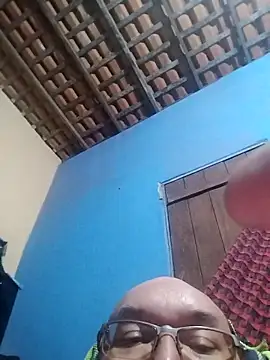 Natanzinhoz online show from 2, 12, 2025