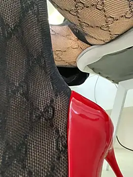 LauraDavis online show from 23, 2, 2026