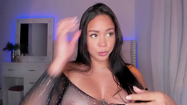 IsabelaVanegas  online show from 21, 2, 2025