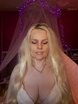 Angeldevilus online show from 21, 6, 2026