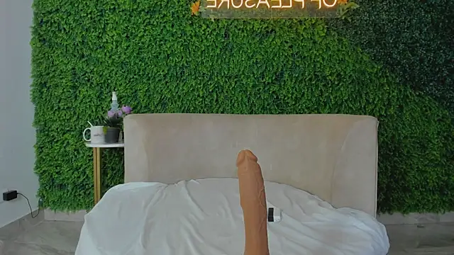 Abby-me online show from 14, 12, 2025