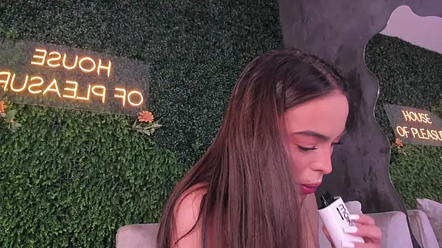 Abby-me online show from 22, 3, 2025