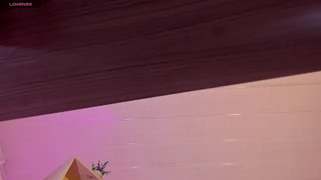 Tiarha online show from 24, 1, 2025