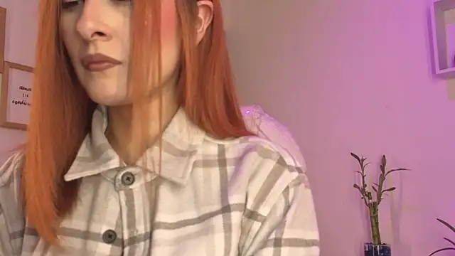 Tiarha online show from 6, 11, 2025