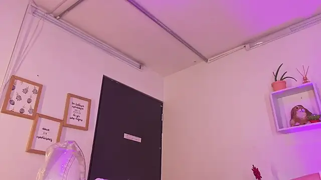 Tiarha online show from 25, 11, 2025