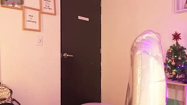 Tiarha online show from 5, 12, 2025