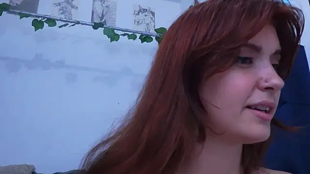 Snapshot of AliciaBasch chatting on 13, 10, 2025 AliciaBasch online show from 13, 10, 2025