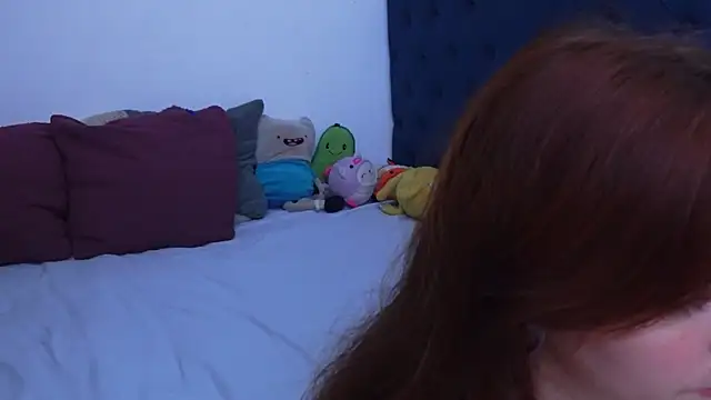 Snapshot of AliciaBasch chatting on 6, 11, 2025 AliciaBasch online show from 6, 11, 2025