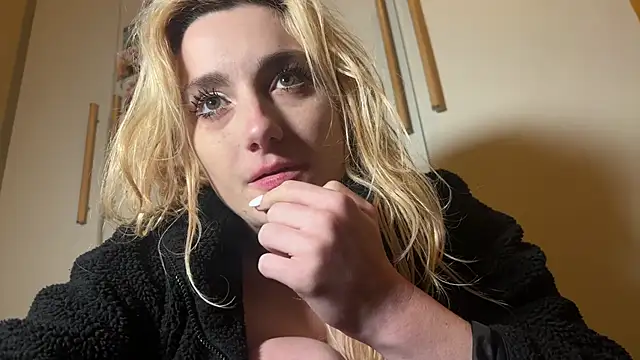 Monicbabe online show from 26, 10, 2025