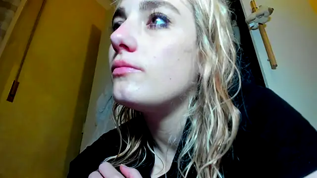 Monicbabe online show from 26, 9, 2025