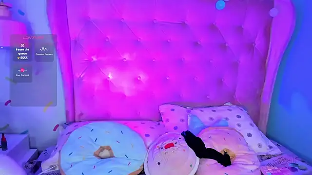  cloe martinez online show from 26, 2, 2025