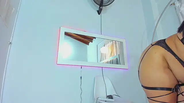 Antonellahorny69 online show from 14, 1, 2026