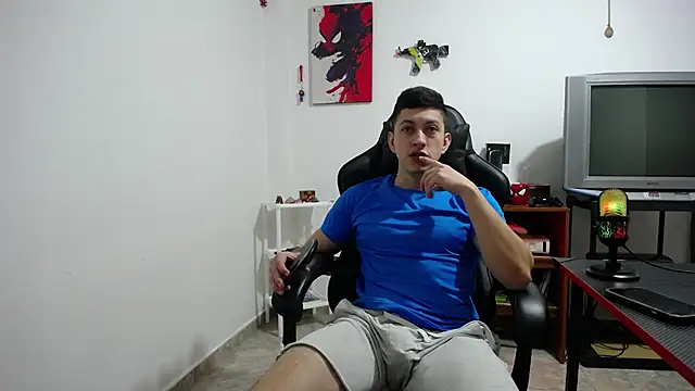 Snapshot of Iam_yourbabyprincess_XD chatting on 8, 11, 2025 Iam yourbabyprincess XD online show from 8, 11, 2025