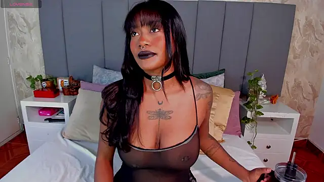 JulianaMiller online show from 17, 10, 2025