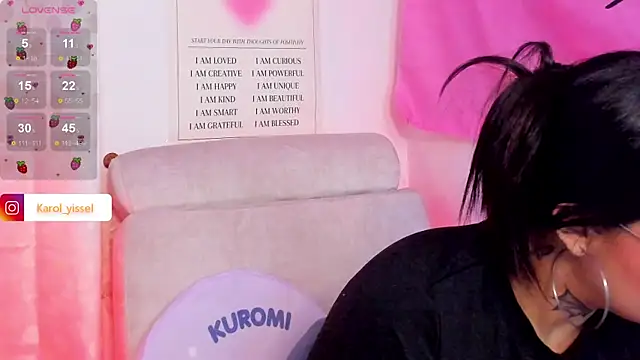 Hinataw33d01 online show from 10, 3, 2025