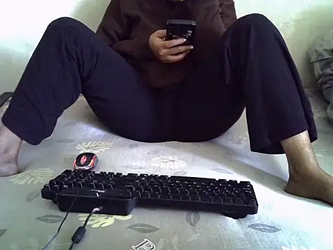 Crystal  Gee online show from 7, 1, 2026