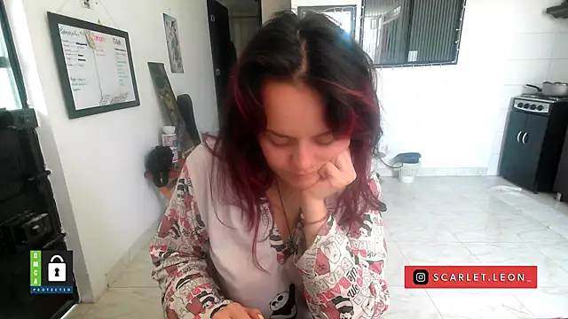 Snapshot of Scarletleon77 chatting on 5, 2, 2026 Scarletleon77 online show from 5, 2, 2026