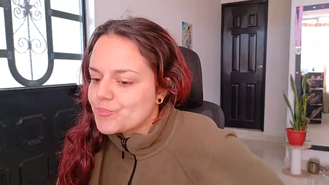 Scarletleon77 online show from 2, 6, 2026