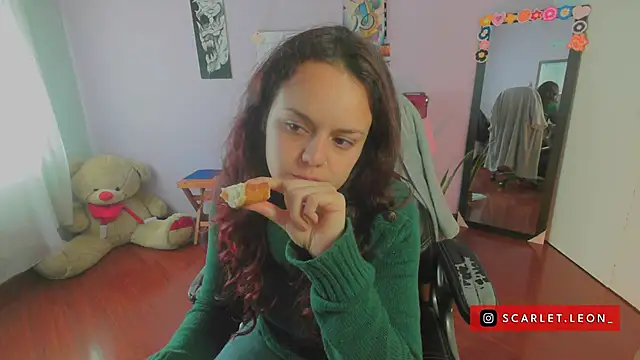 Scarletleon77 online show from 7, 3, 2025