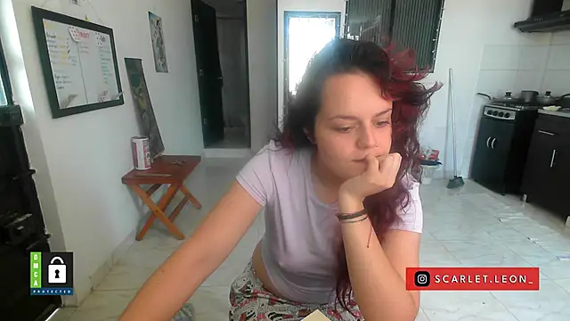 Snapshot of Scarletleon77 chatting on 2, 2, 2026 Scarletleon77 online show from 2, 2, 2026