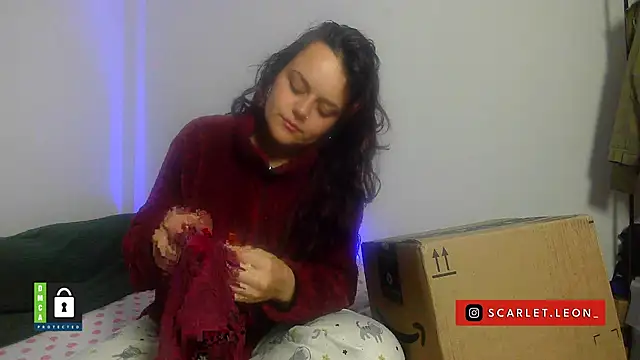 Scarletleon77 online show from 14, 4, 2026