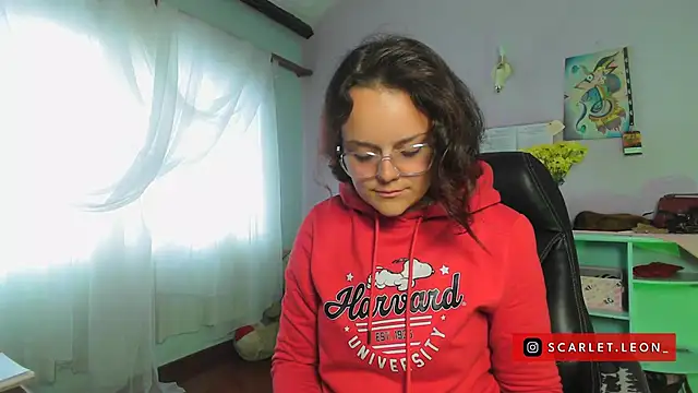 Scarletleon77 online show from 19, 2, 2025