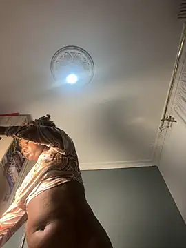 leslie bebby2 online show from 19, 4, 2026