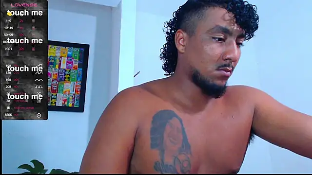 yosoy enzo2020 online show from 21, 3, 2025