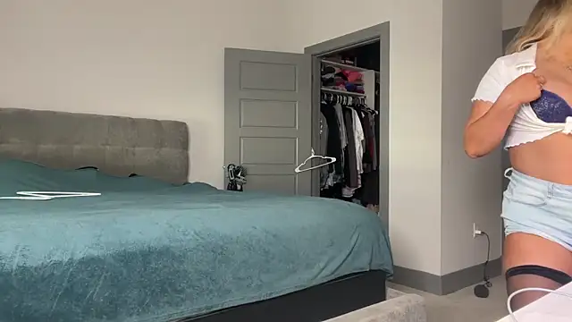 ElenaErickson online show from 9, 12, 2024