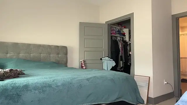 ElenaErickson online show from 17, 2, 2025