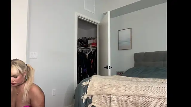 ElenaErickson online show from 12, 1, 2026