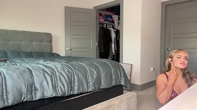 ElenaErickson online show from 11, 3, 2025