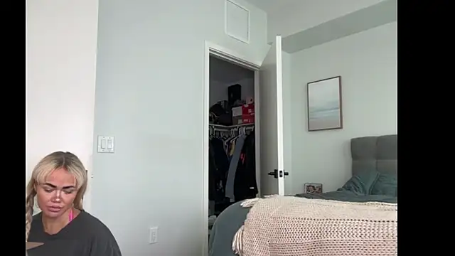 ElenaErickson online show from 4, 2, 2026