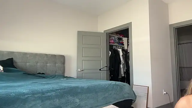 ElenaErickson online show from 26, 2, 2025